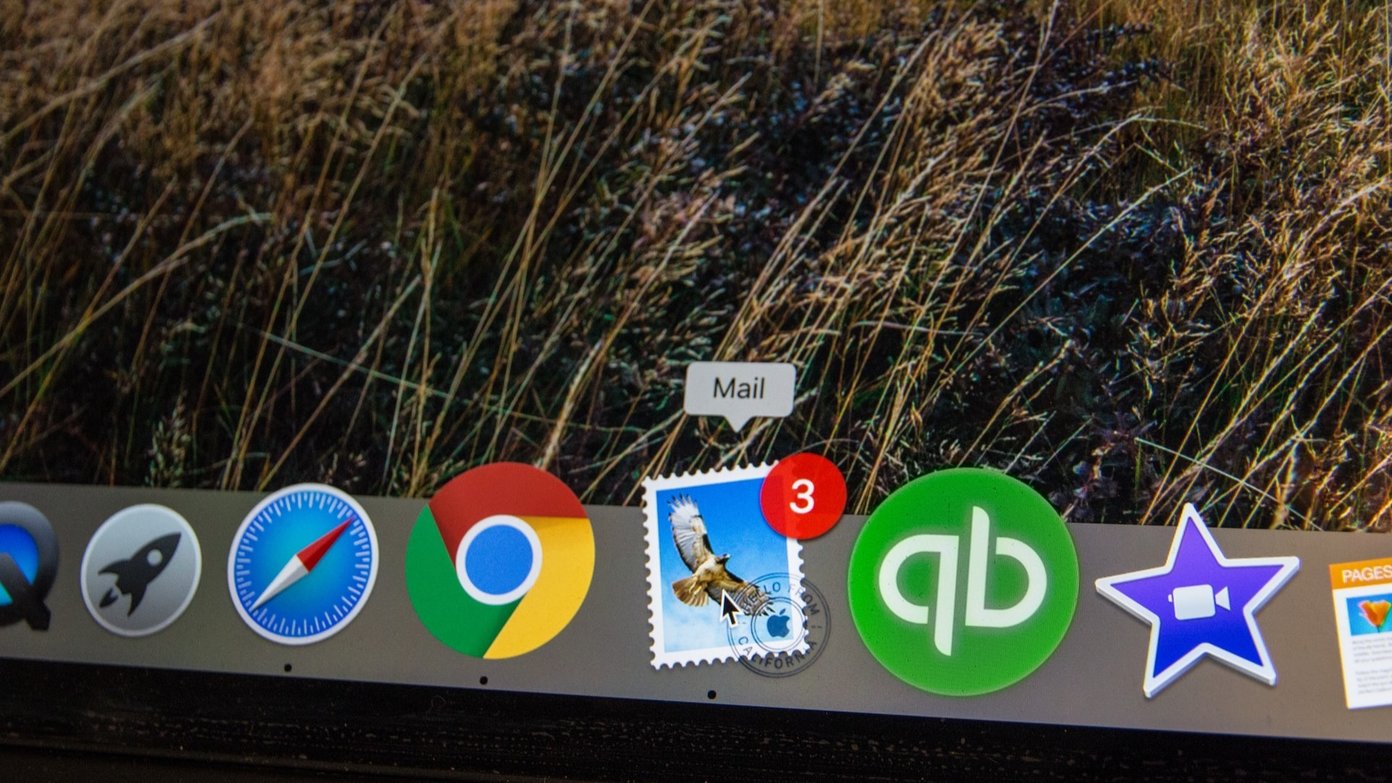 does a mail program come with microscoft for mac